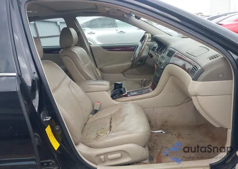 2002 Lexus Es 300 из США, поврежденный, VIN JTHBF30G025001451